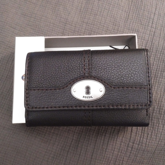 Fossil Handbags - **SOLD** Fossil Marlow Leather Wallet